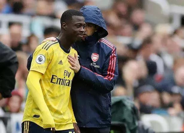  多特蒙德签下天才边锋补强  